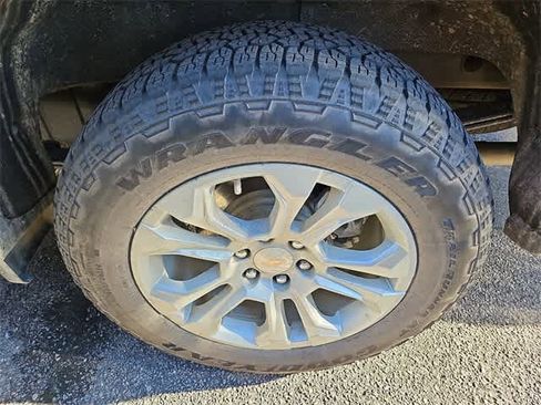 Used 2025 Chevrolet Silverado 1500 LTZ image 5