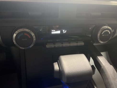 New 2026 Toyota Tacoma SR5 image 21