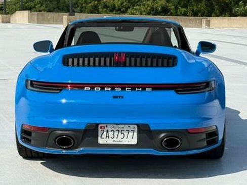 Used 2022 Porsche 911 Carrera w/ Premium Package RWD image 39