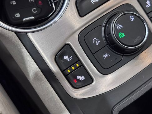 Certified 2022 GMC Terrain Denali image 24