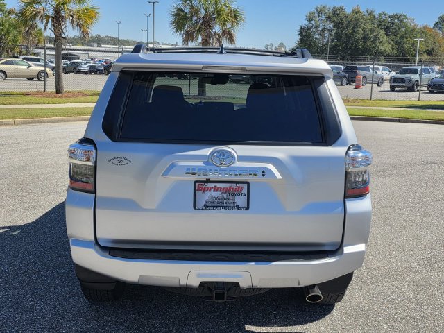 Certified 2022 Toyota 4Runner SR5 AWD/4WD image 3