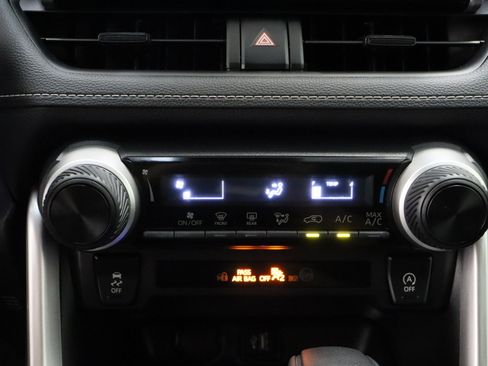 Used 2025 Toyota RAV4 LE FWD image 18
