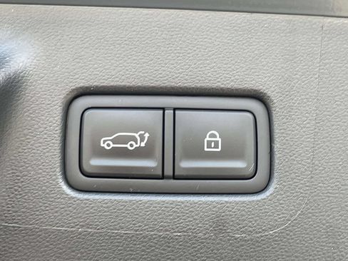 Certified 2025 Hyundai Santa Fe Limited FWD image 10