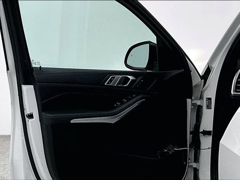 Used 2023 BMW X5 sDrive40i image 24