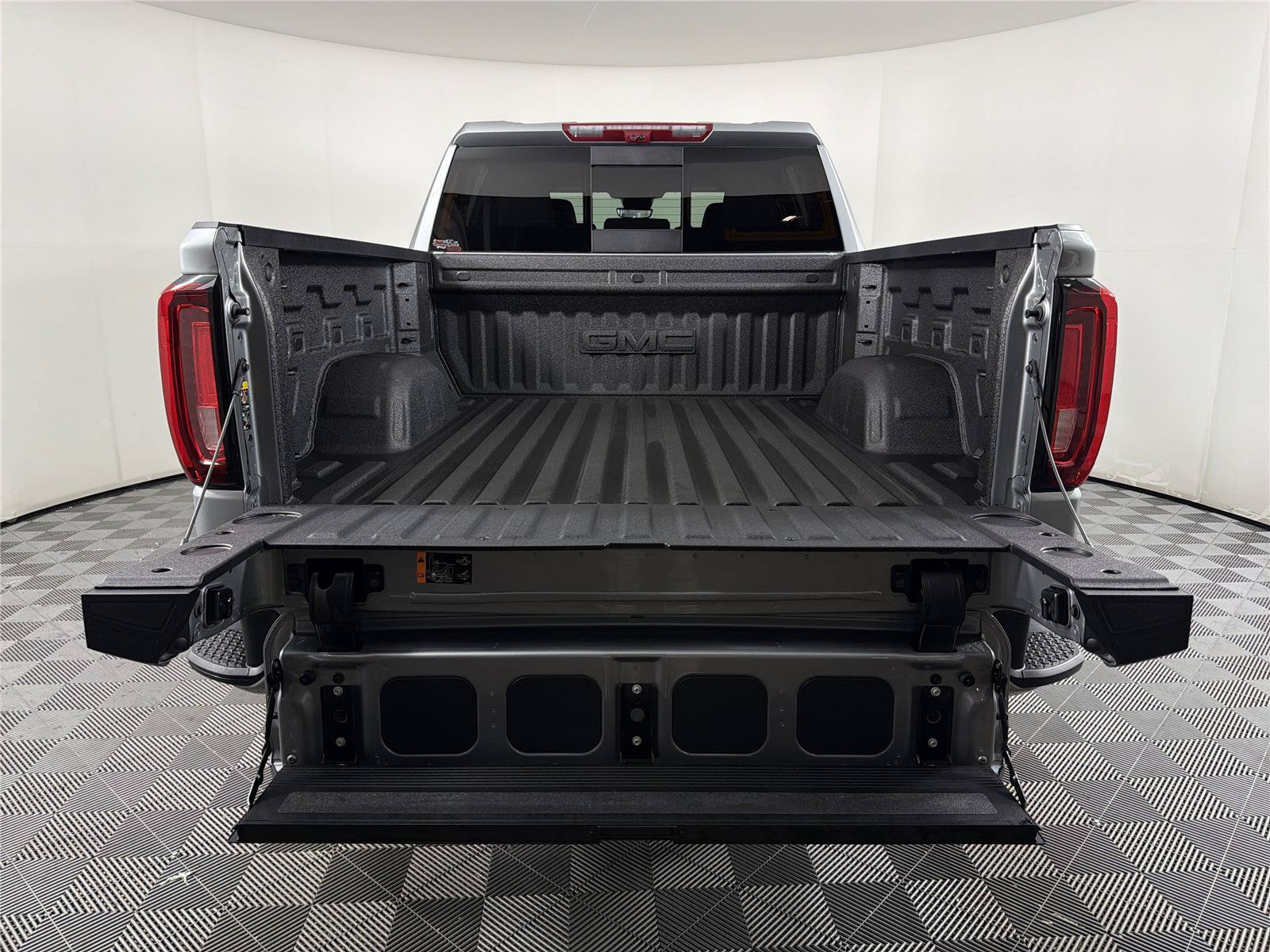 New 2026 GMC Sierra 1500 AT4 w/ AT4 Premium Package AWD/4WD image 16
