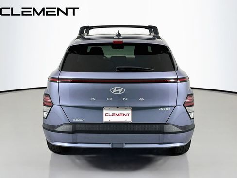 Certified 2024 Hyundai Kona SEL FWD image 8