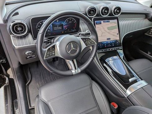 Used 2024 Mercedes-Benz GLC 300 4MATIC image 10