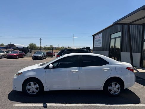 Used 2015 Toyota Corolla L FWD image 4