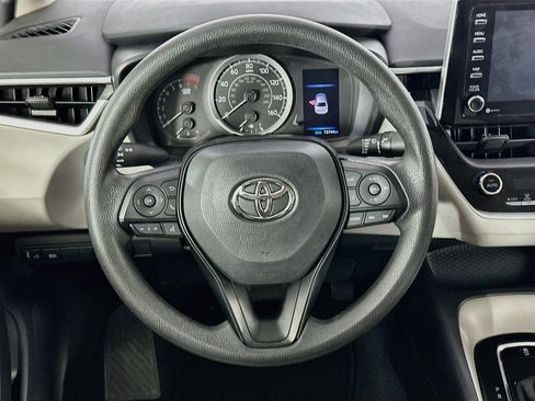 Used 2021 Toyota Corolla LE w/ LE Convenience Package FWD image 18