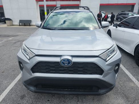 Used 2020 Toyota RAV4 XLE AWD/4WD image 13