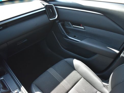 Used 2025 MAZDA CX-50 AWD 2.5 S w/ Premium Package image 19