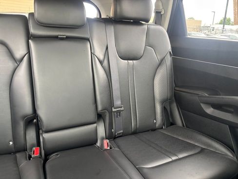 Used 2024 Kia Sorento S FWD image 40