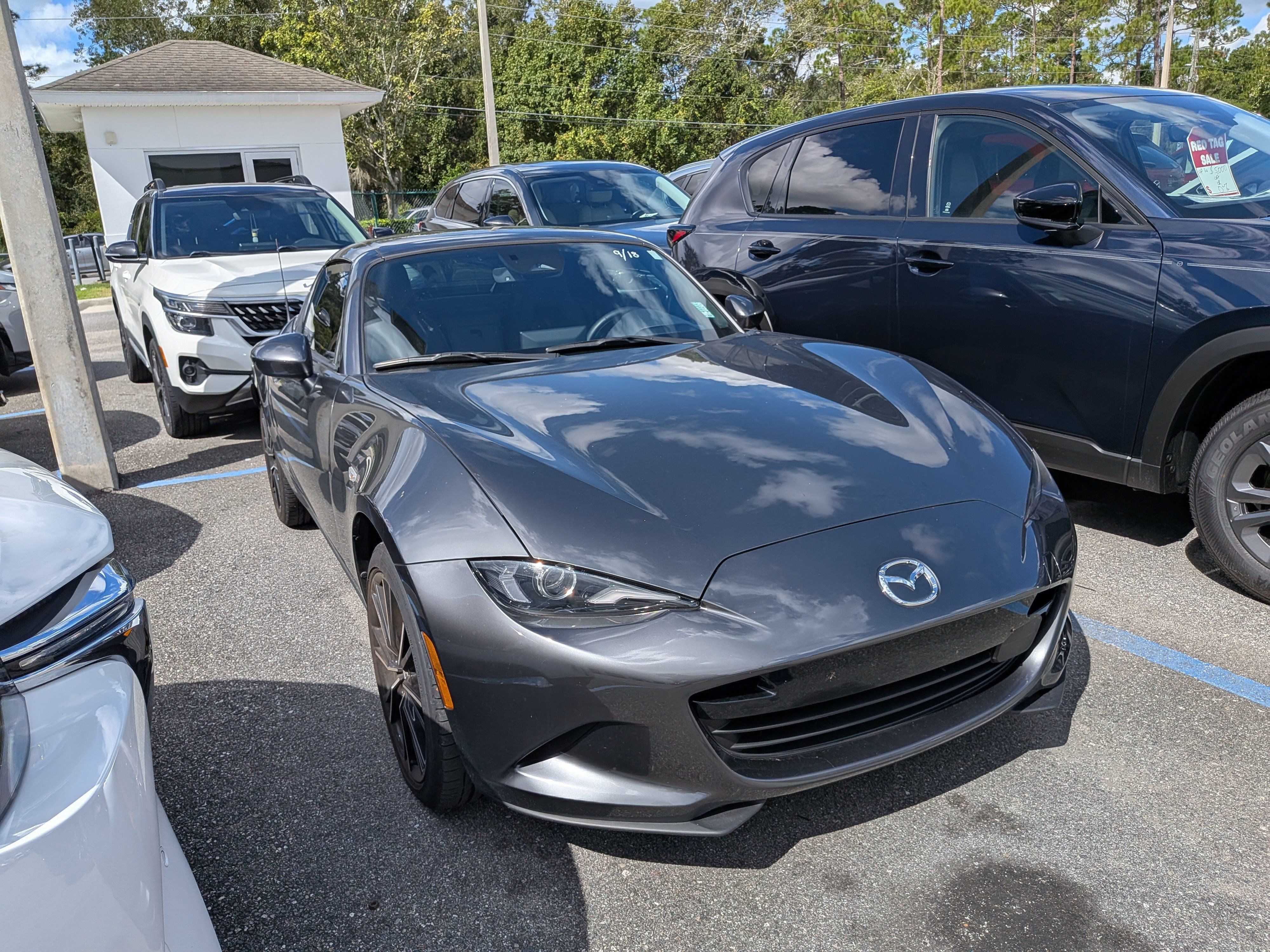 Used 2025 MAZDA MX-5 Miata RF Grand Touring RWD image 2