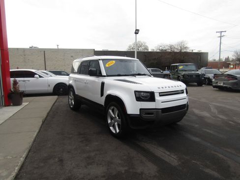 Used 2022 Land Rover Defender 110 X-Dynamic SE image 5