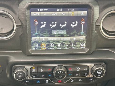 Used 2022 Jeep Wrangler Unlimited Sahara w/ Cold Weather Group image 15