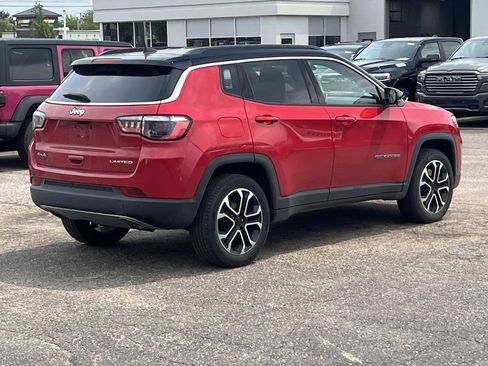 Used 2023 Jeep Compass Limited AWD/4WD image 4