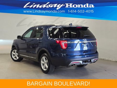 Used 2016 Ford Explorer XLT w/ Equipment Group 202A AWD/4WD image 4