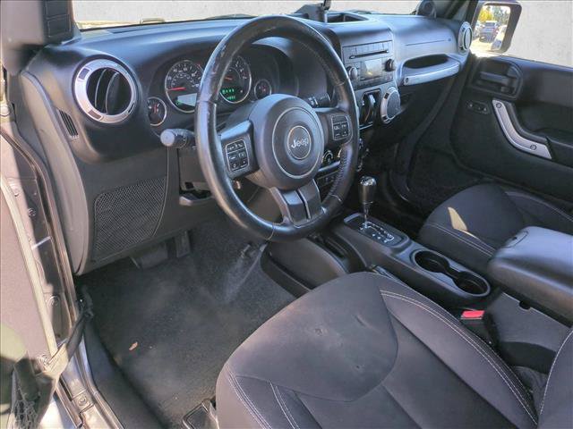 Used 2014 Jeep Wrangler Sahara w/ Connectivity Group AWD/4WD image 10
