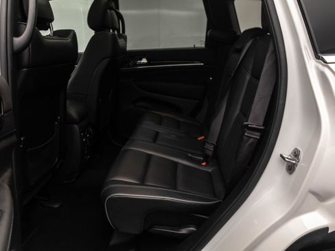 Used 2021 Jeep Grand Cherokee Overland AWD/4WD image 31
