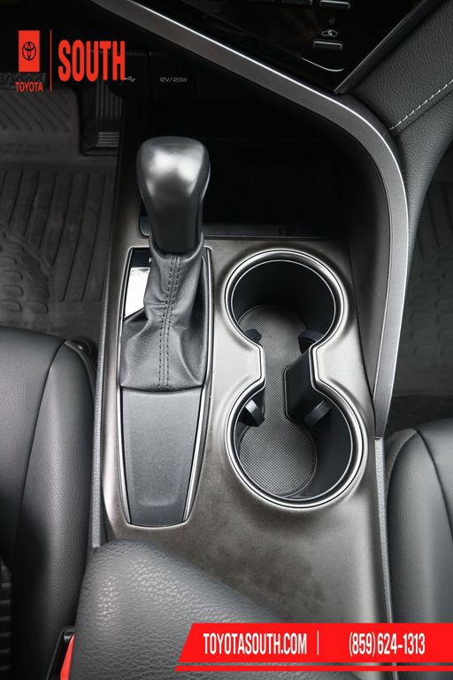 Used 2021 Toyota Camry SE FWD image 20