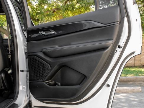 Used 2023 Jeep Grand Cherokee L Laredo image 56