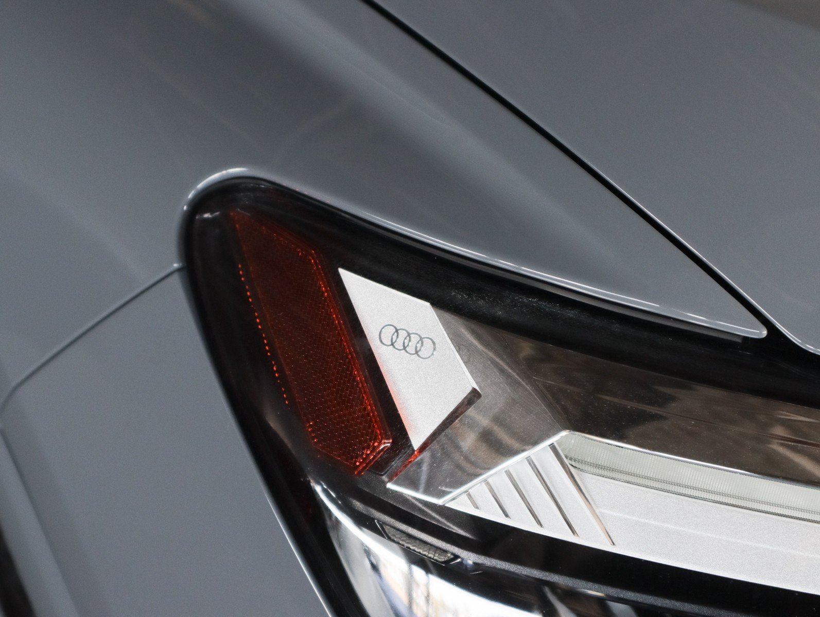 Used 2023 Audi Q4 e-tron Premium Plus AWD/4WD image 31