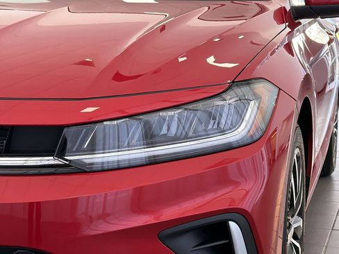 New 2026 Volkswagen Jetta SE FWD image 11