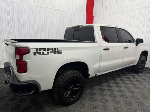 Used 2021 Chevrolet Silverado 1500 LT Trail Boss w/ Convenience Package II AWD/4WD image 6