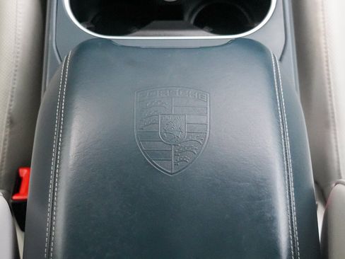Used 2021 Porsche Cayenne Turbo AWD/4WD image 21