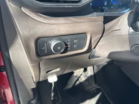 Used 2020 Ford Explorer Platinum w/ Premium Technology Package image 11