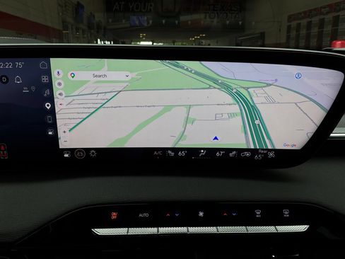 Used 2025 Buick Enclave Sport Touring w/ Power Package FWD image 40