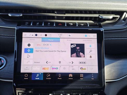 New 2025 Jeep Grand Cherokee Limited w/ Luxury Tech Group II image 12