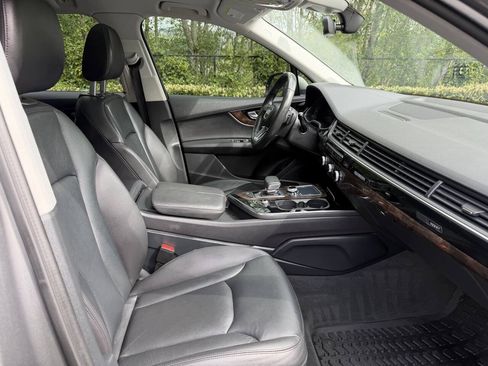 Used 2017 Audi Q7 3.0T Premium Plus w/ Premium Plus Package AWD/4WD image 16