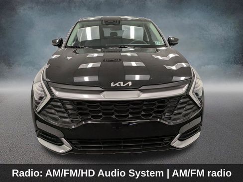 Used 2024 Kia Sportage LX image 2