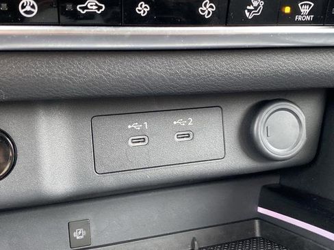 Used 2025 Nissan Rogue SL image 23