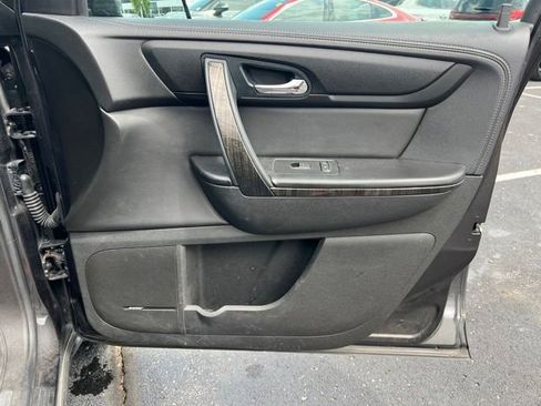 Used 2016 GMC Acadia SLT AWD/4WD image 32
