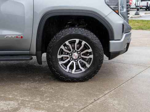 Used 2023 GMC Sierra 1500 AT4 w/ Technology Package image 39