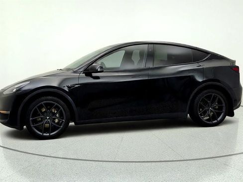 Used 2023 Tesla Model Y AWD image 8
