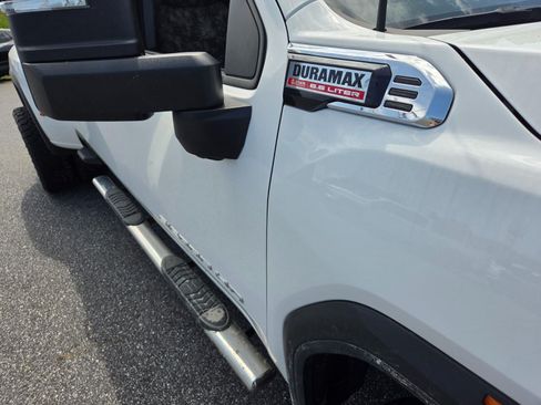 Used 2024 GMC Sierra 3500 Pro AWD/4WD image 6