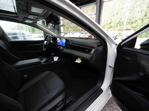 New 2026 Toyota Camry XLE w/ Premium Plus Package AWD/4WD image 25