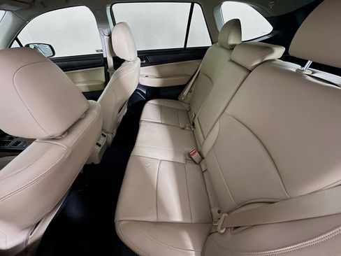 Used 2019 Subaru Outback 3.6R Limited w/ Popular Package #2 image 28