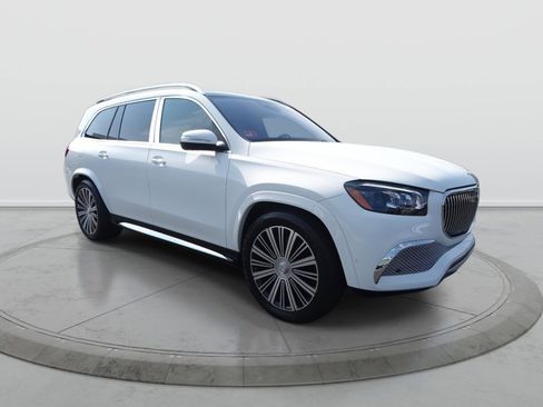 Used 2023 Mercedes-Benz Maybach GLS 600 4MATIC image 7