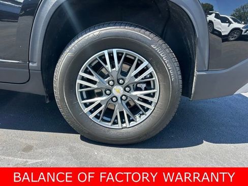 Certified 2025 Chevrolet Traverse LT image 10