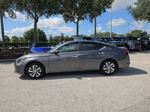 Certified 2025 Nissan Altima 2.5 S FWD image 4