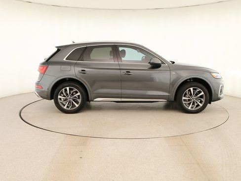 Certified 2023 Audi Q5 2.0T Prestige AWD/4WD image 9