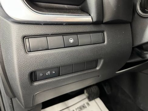 Used 2023 Nissan Rogue SV FWD image 28