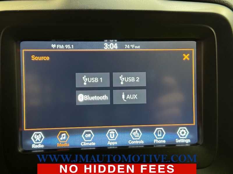 Used 2020 Jeep Renegade Altitude AWD/4WD image 24