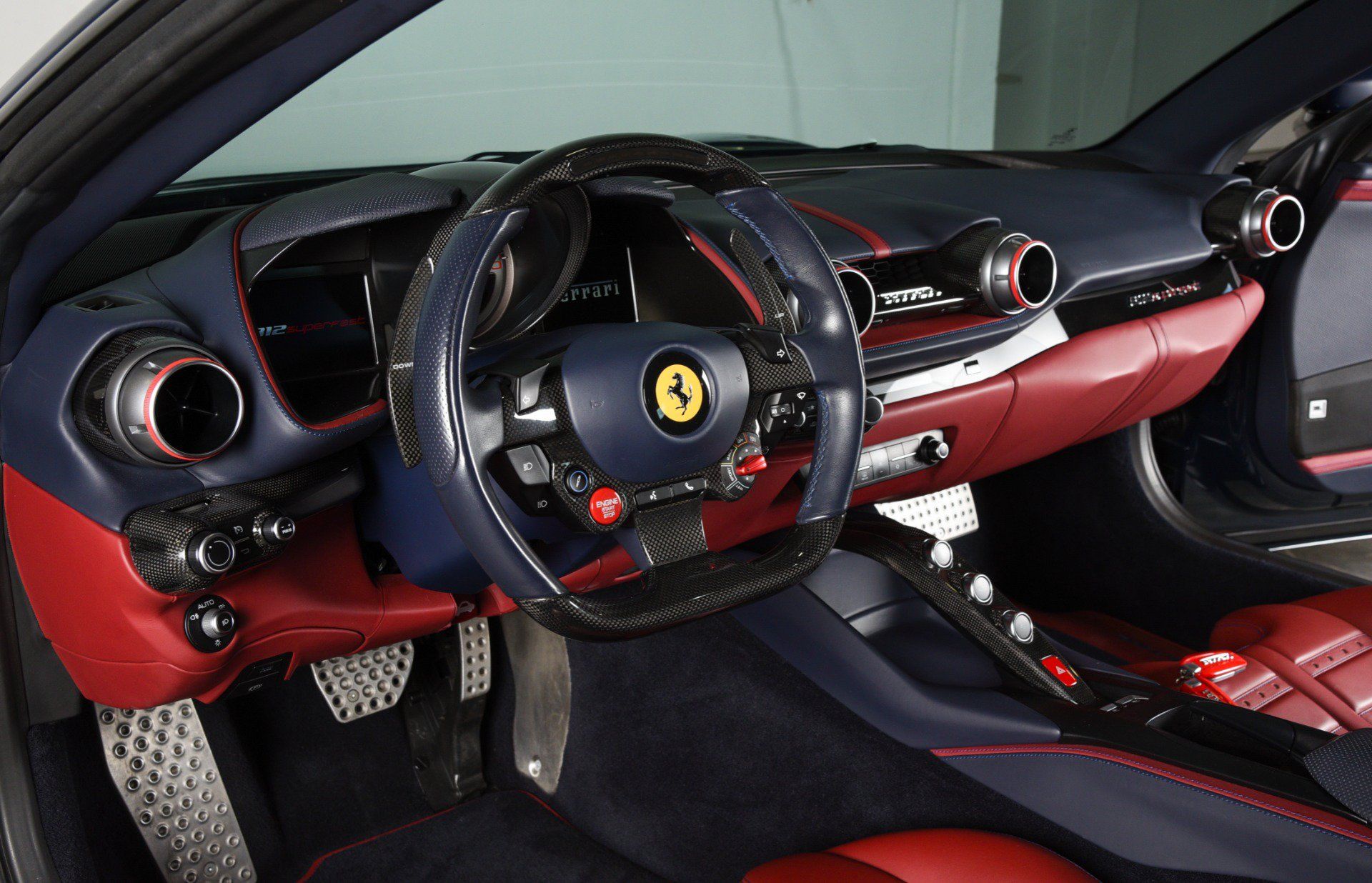 Used 2020 Ferrari 812 Superfast RWD image 26