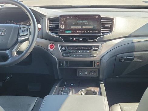 Used 2025 Honda Ridgeline RTL image 5