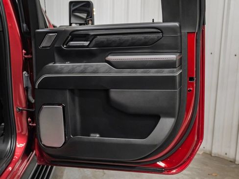 Used 2025 GMC Sierra 2500 AT4X AWD/4WD image 39